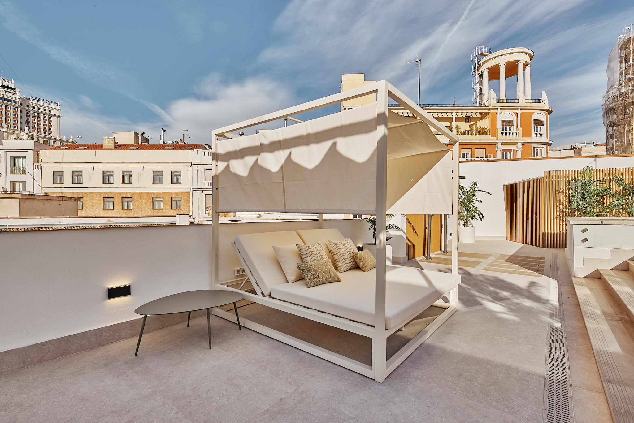 Luxury penthouse in Madrid City Centre with a 301 sqm private terrace