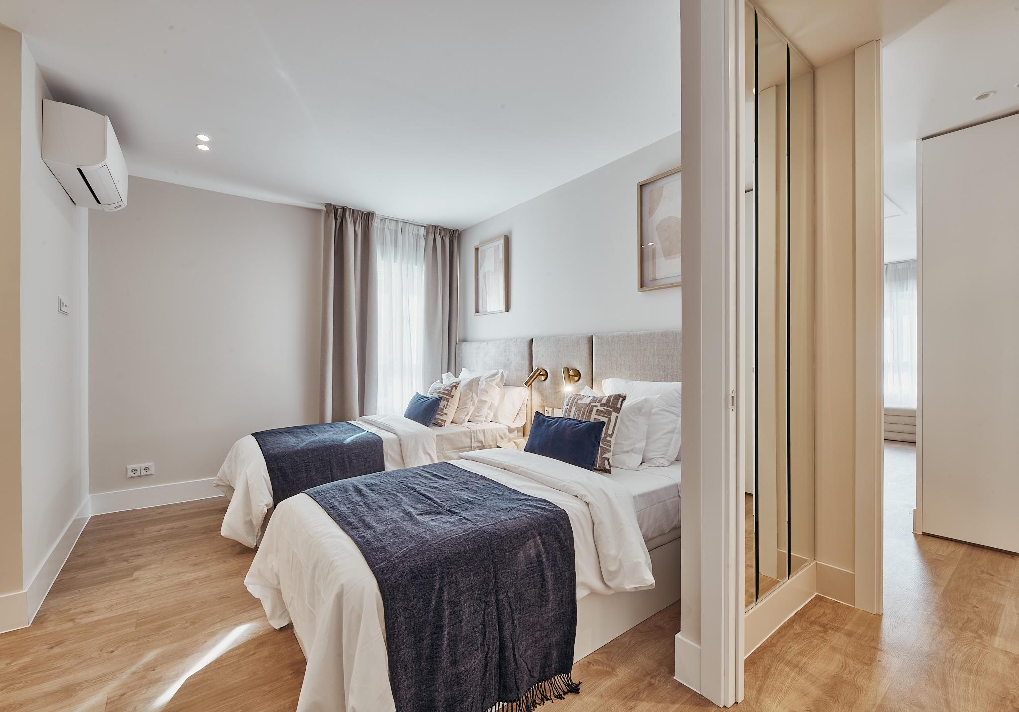 Amplitud residencial y garaje en Castellana