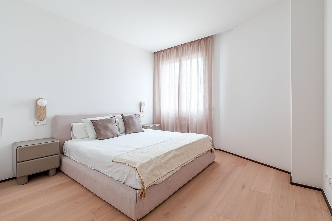 Four-bedroom living in the heart of prestigious Recoletos