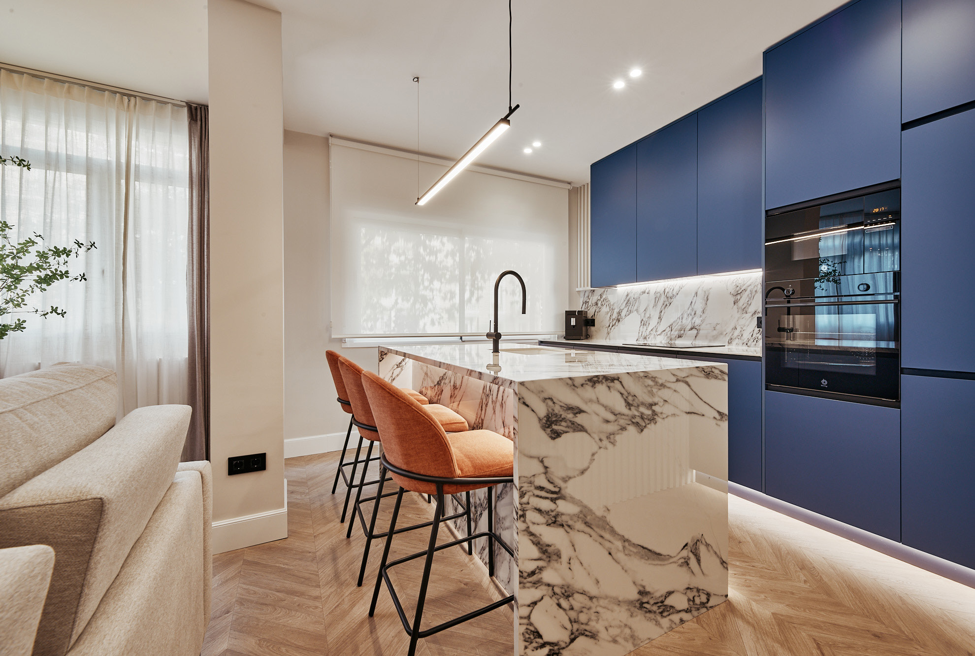 The comfort of having a terrace and private parking in Lista