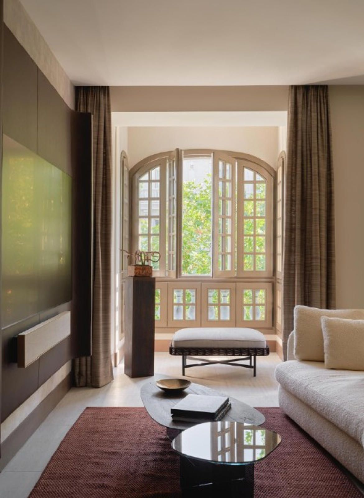 Balconies, bay windows and a refined way to experience Almagro living