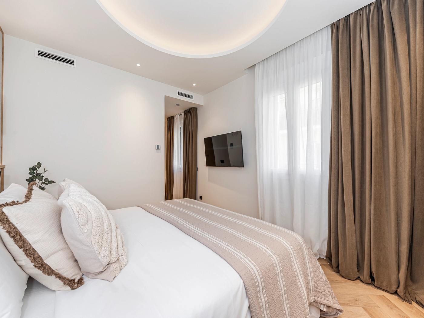Luz en cuatro orientaciones y terraza privada en Lista
