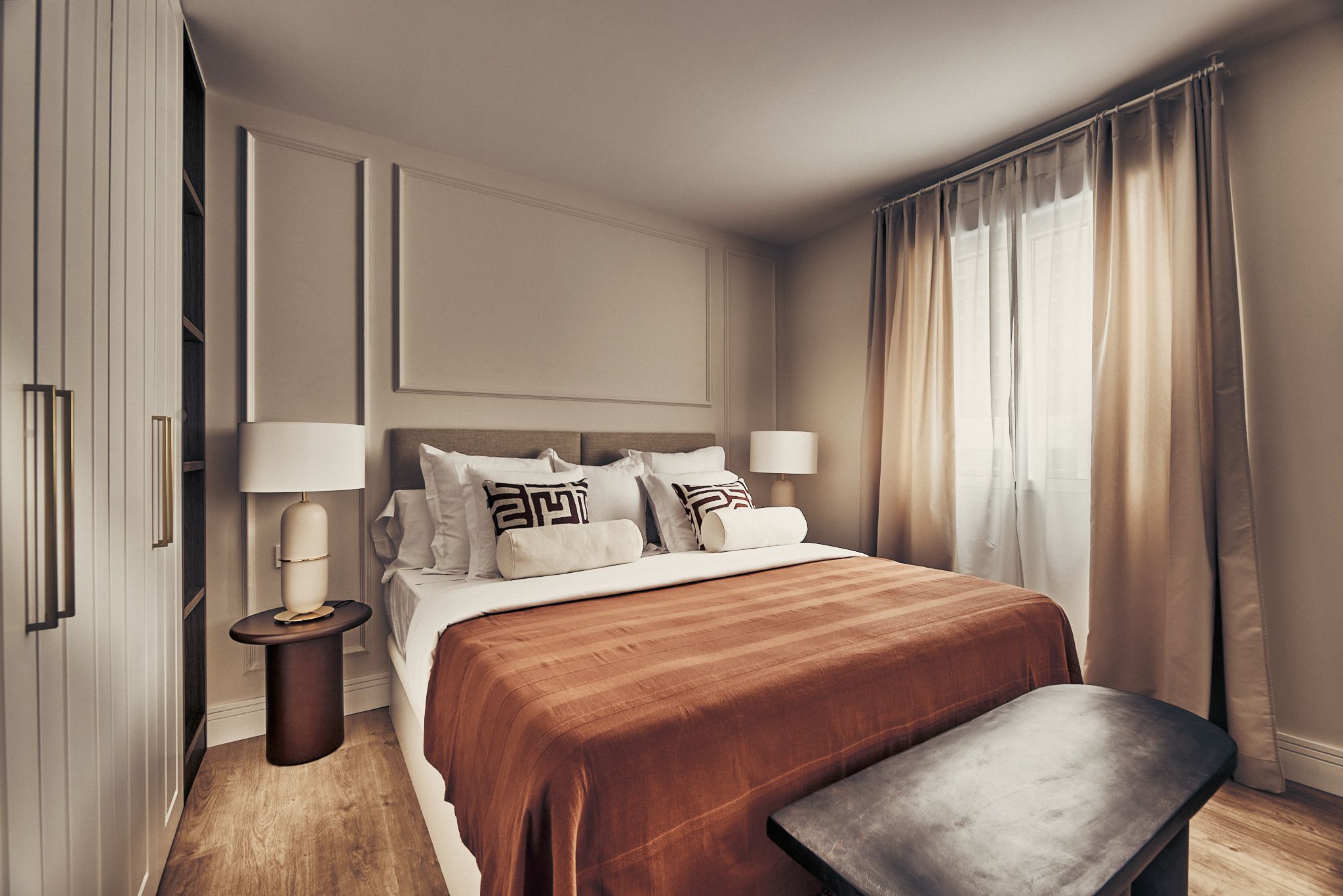 Exclusive Lista property with three bedrooms and a fully equipped kitchen