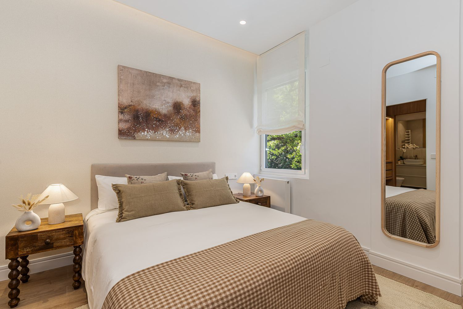 Three-bedroom open-plan living in Chamberí’s most vibrant residential setting