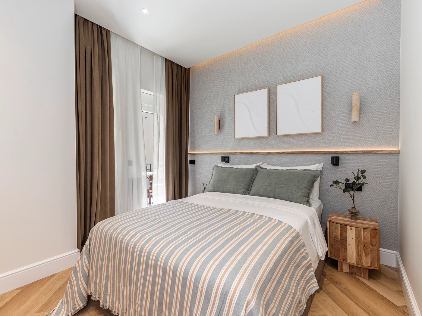 Luz en cuatro orientaciones y terraza privada en Lista
