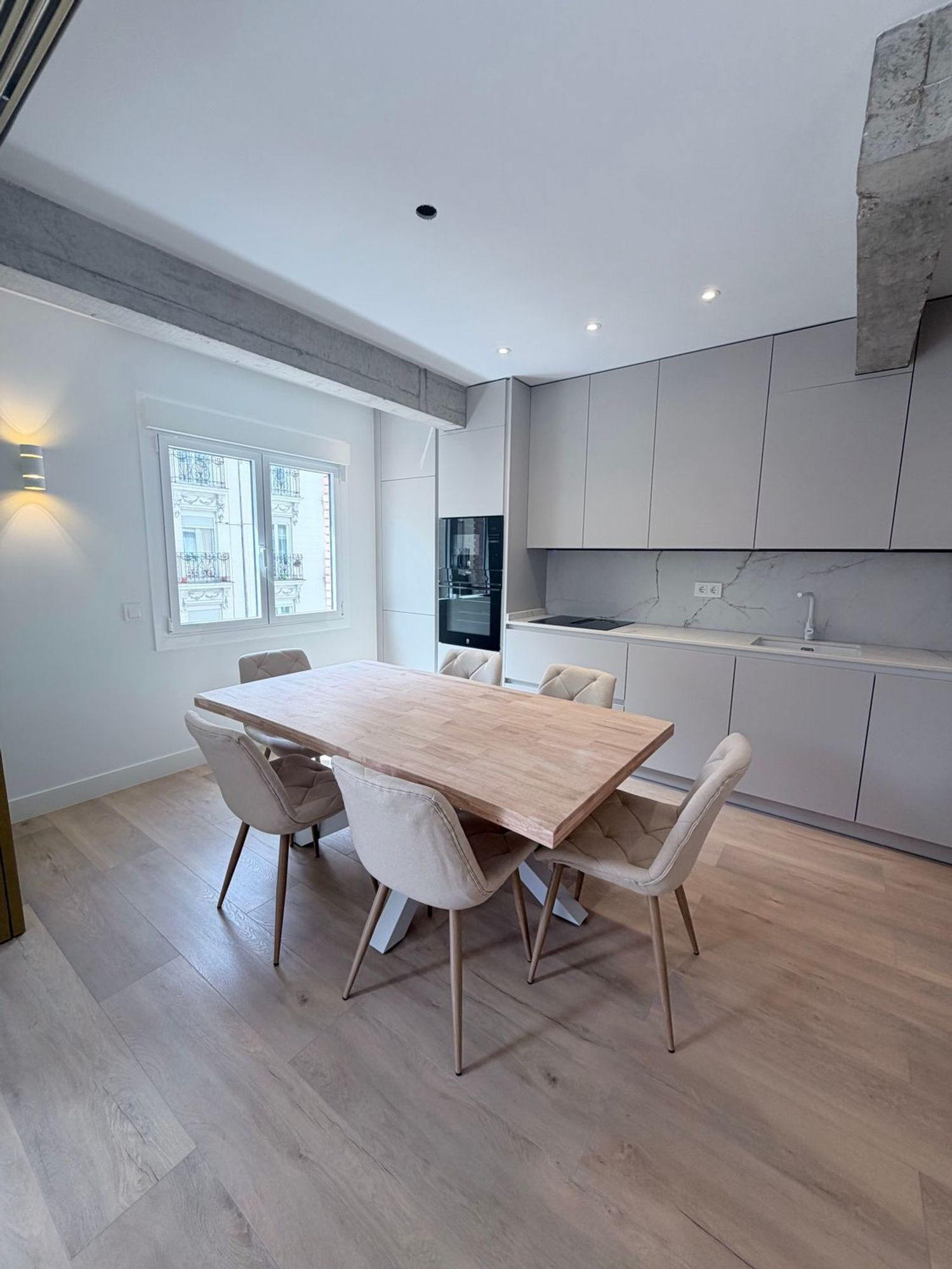 Three en-suite bedrooms and warm natural light in residential Trafalgar