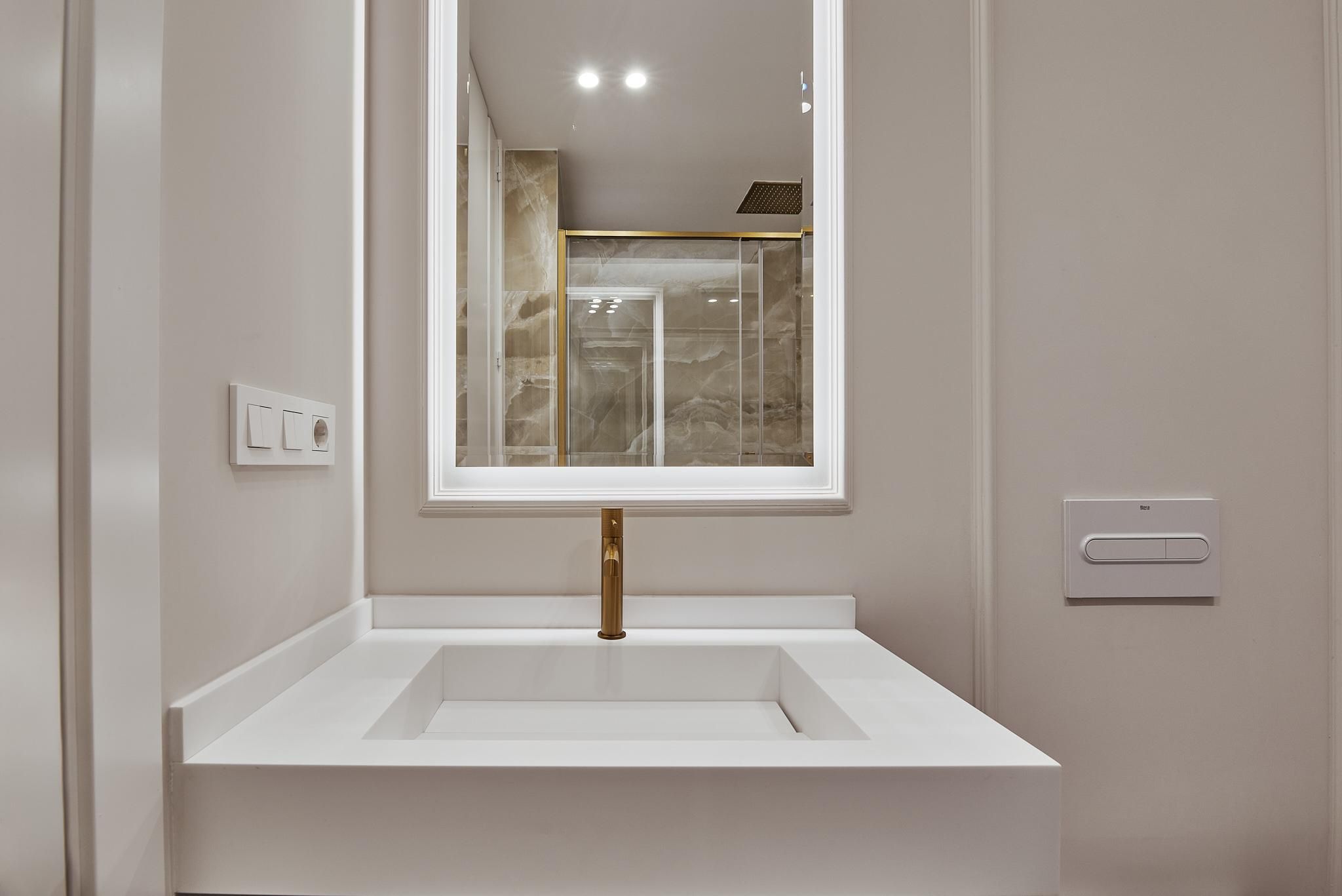 20 m² private terrace in a designer residence in the heart of Goya