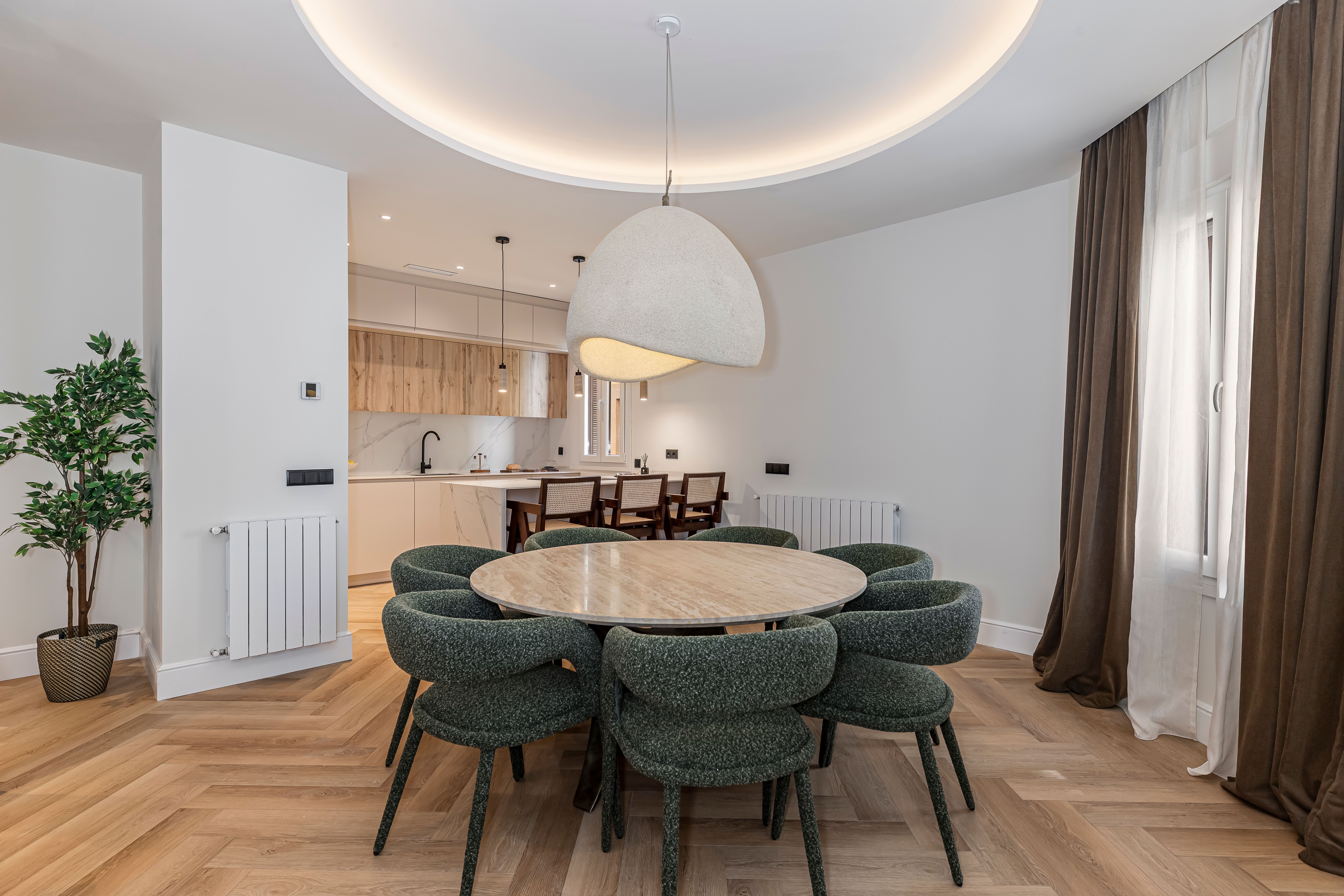 Luz en cuatro orientaciones y terraza privada en Lista
