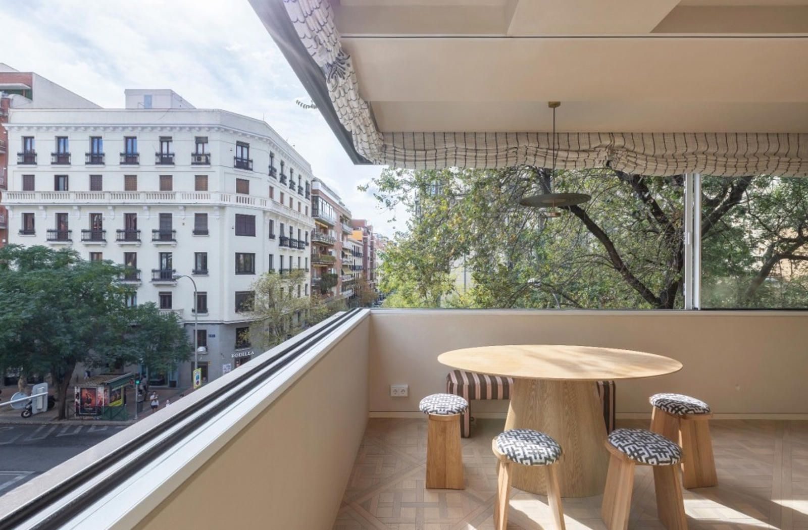 Spacious living, private terrace and refined city life in Castellana’s most elegant setting