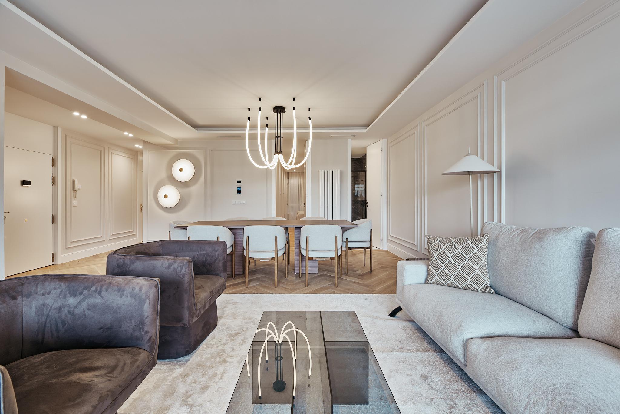 Luxury apartment in Castellana with excellent connectivity and refined city living
