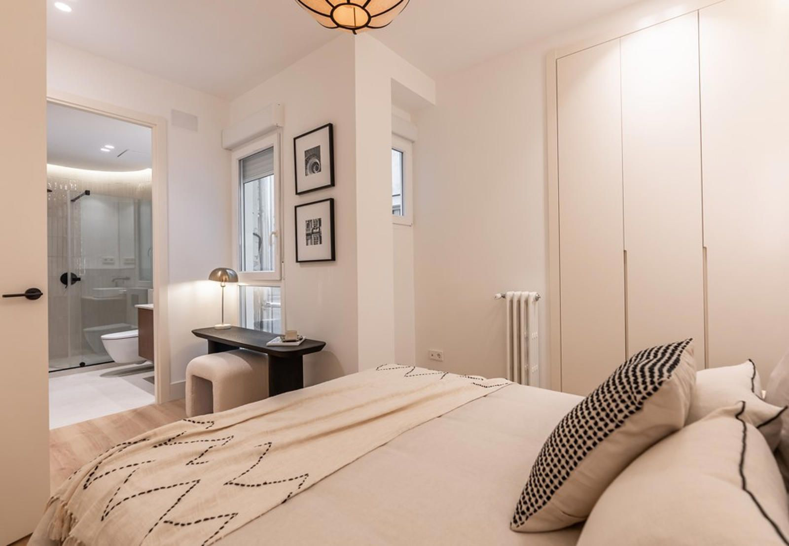 Exclusive property in Almagro with 3 en-suite bedrooms and timeless interiors