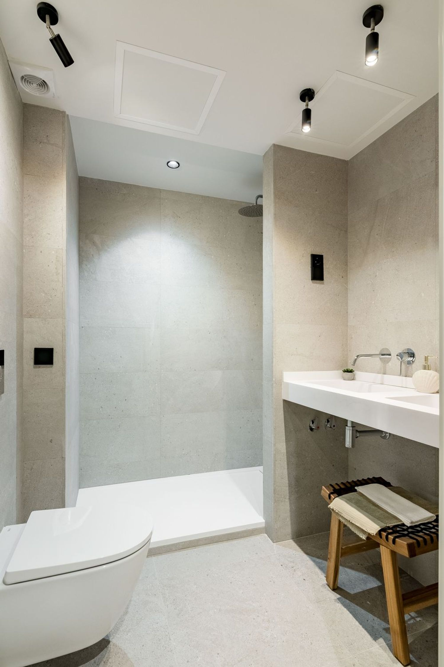 Generous living spaces and seamless outdoor living in one of Salamanca’s finest areas