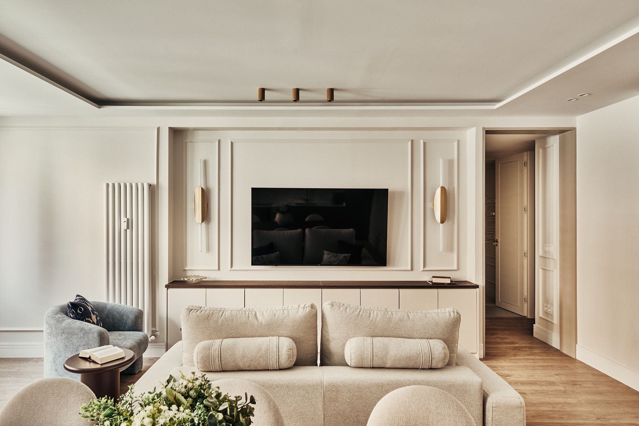 Exclusive Lista property with three bedrooms and a fully equipped kitchen