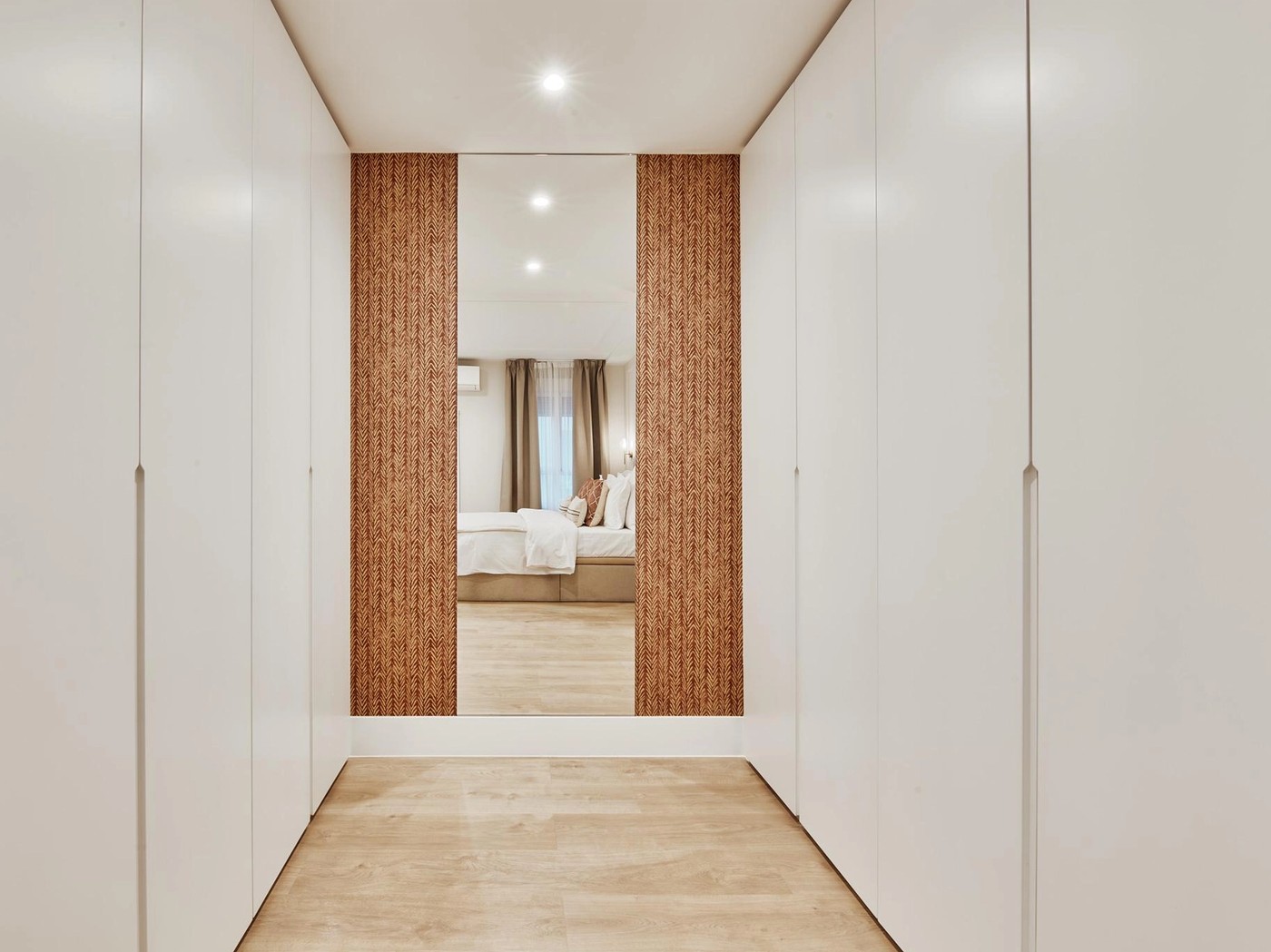 Amplitud residencial y garaje en Castellana