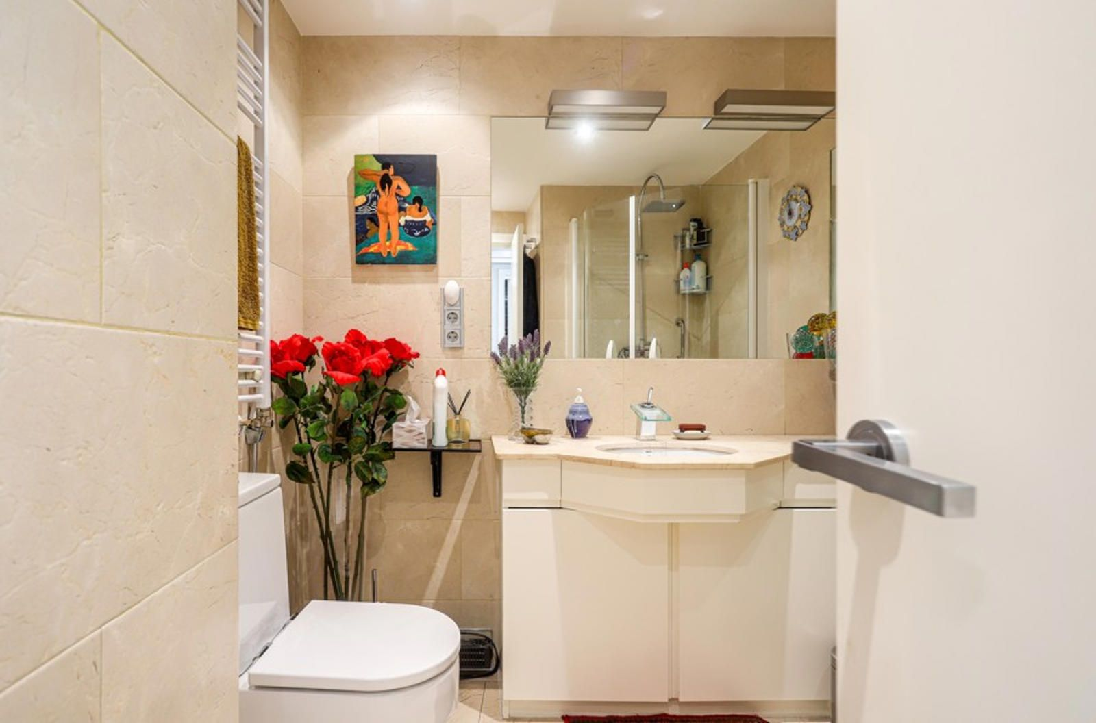 A home designed for natural light, comfort and peaceful living in Estrella