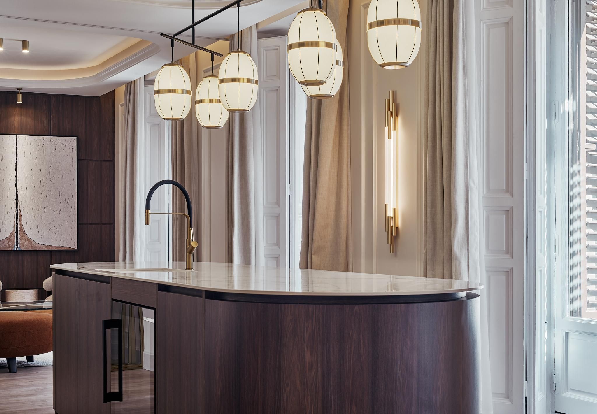 Luxury apartment in Justicia with four suites, dressing rooms and a historic building