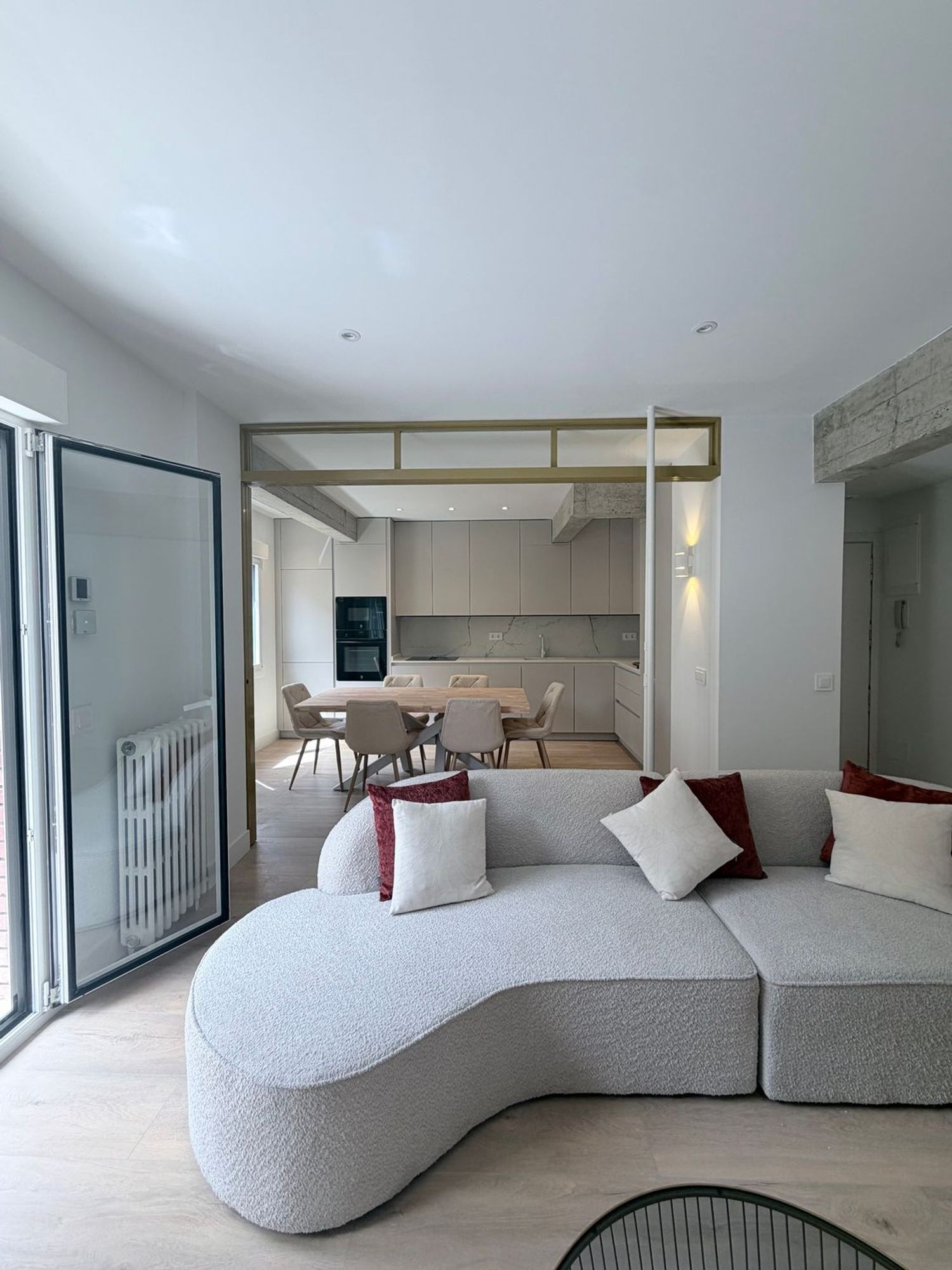 Three en-suite bedrooms and warm natural light in residential Trafalgar