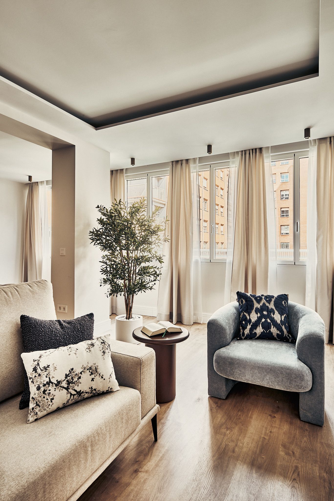 Exclusive Lista property with three bedrooms and a fully equipped kitchen