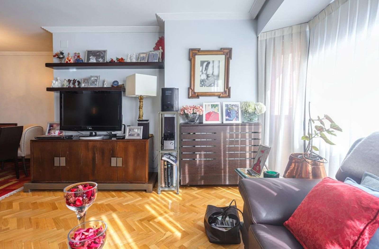 A home designed for natural light, comfort and peaceful living in Estrella