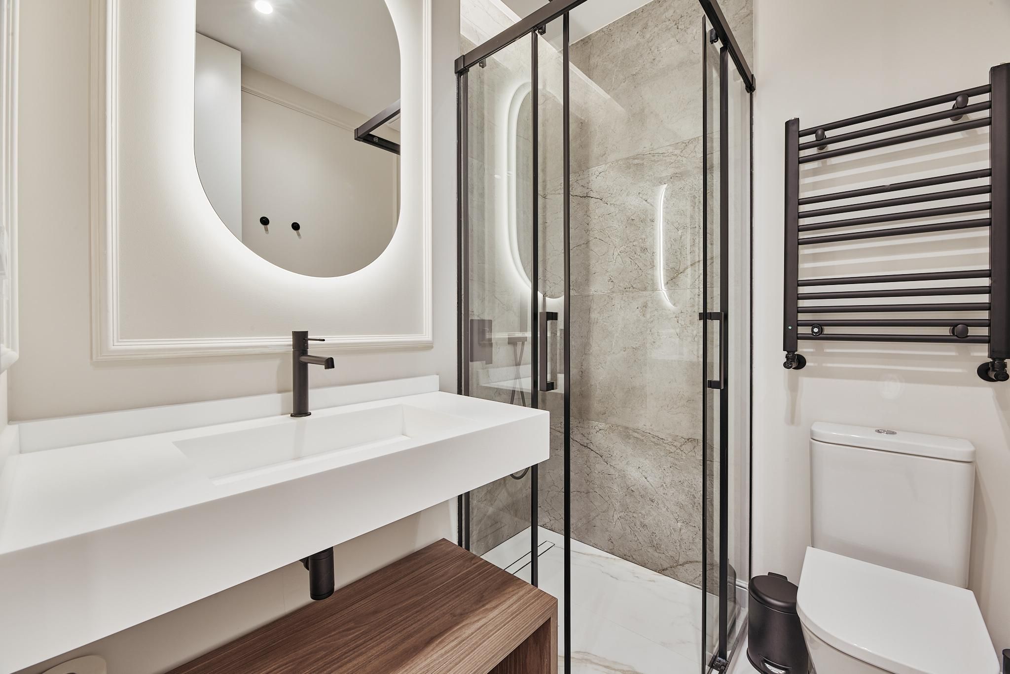 Luxury apartment in Castellana with excellent connectivity and refined city living