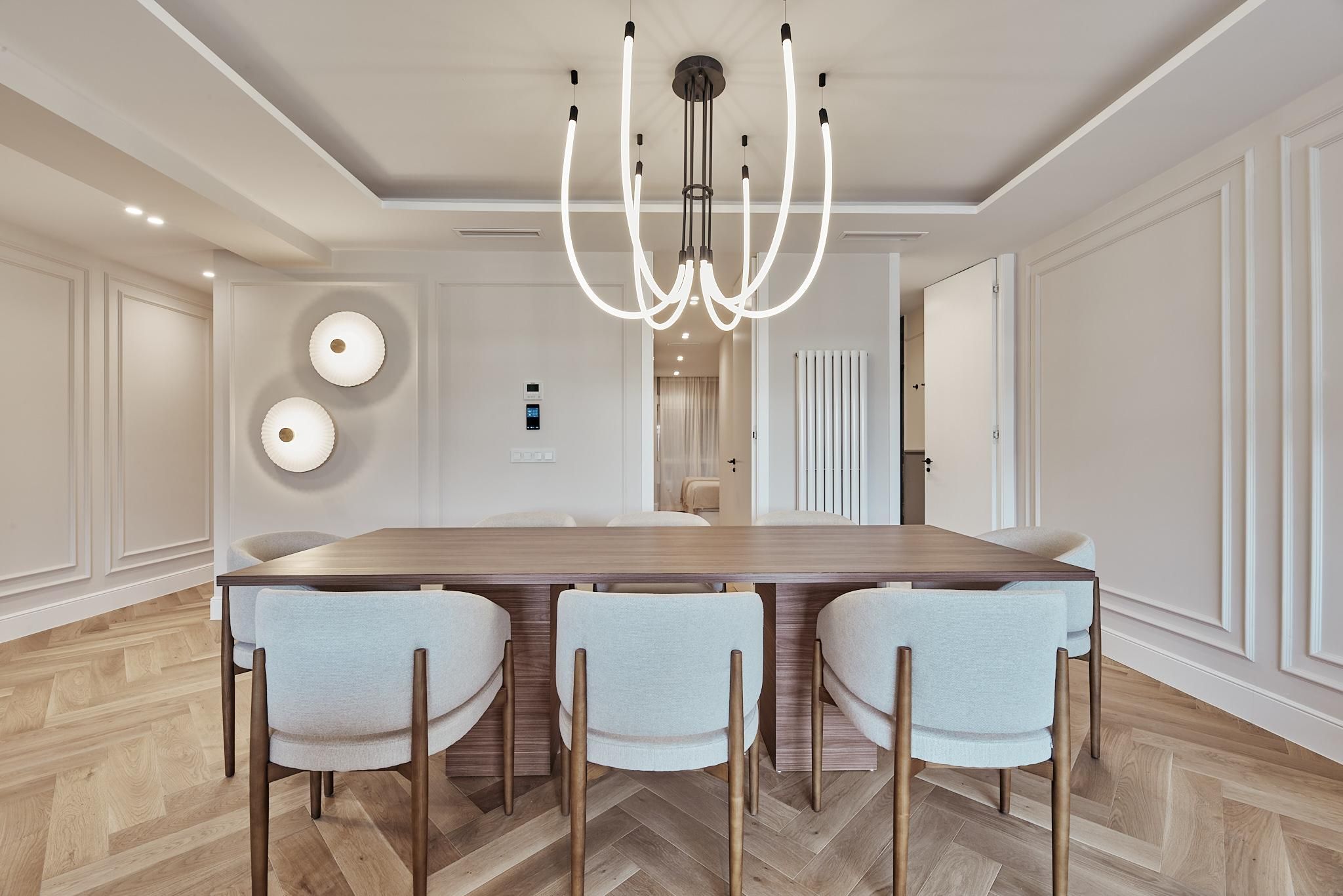 Luxury apartment in Castellana with excellent connectivity and refined city living