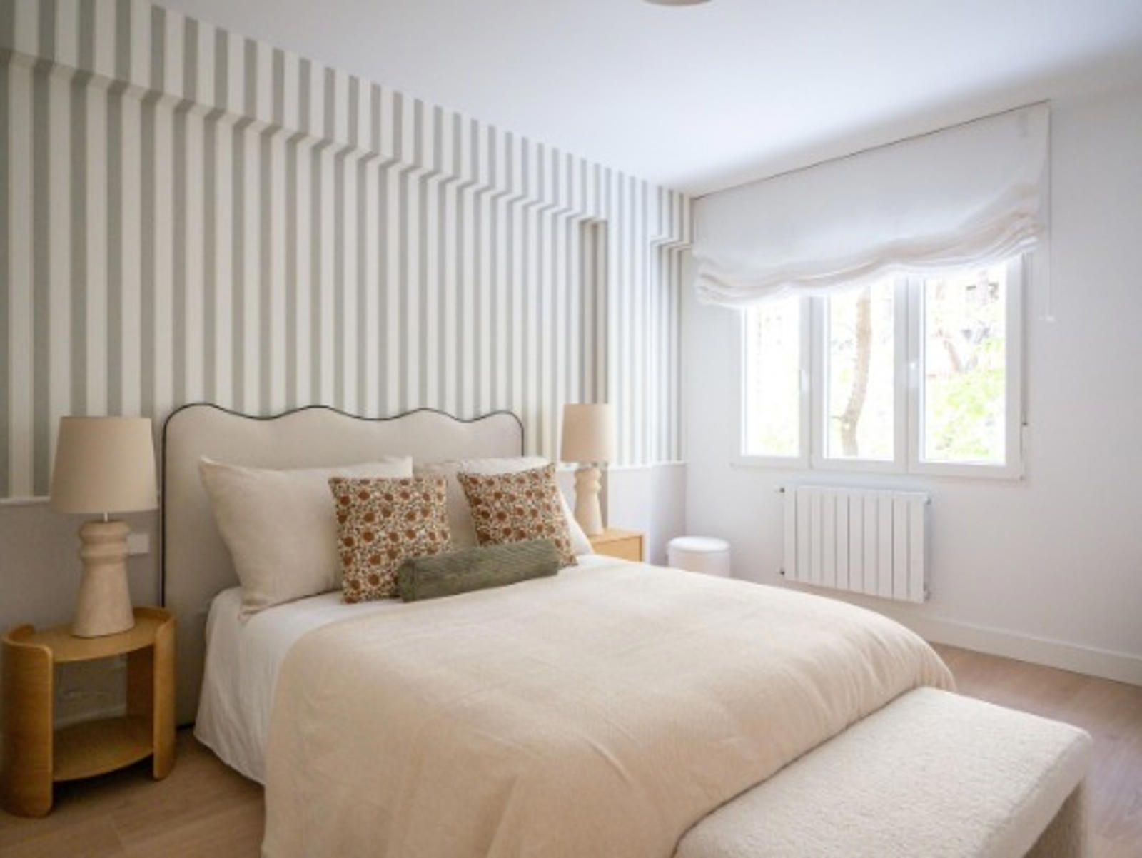 Renovated apartment in Cuatro Caminos with three bedrooms and premium finishes