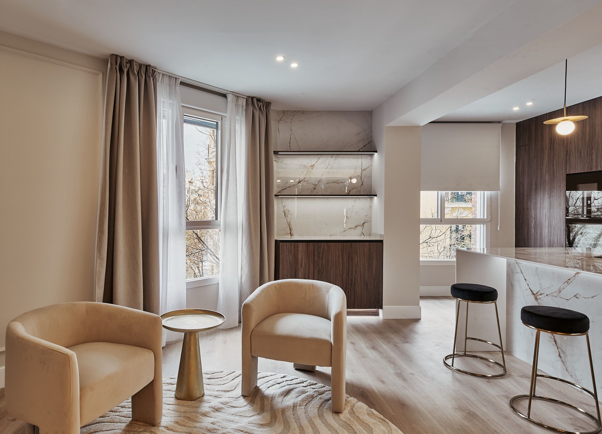 Salón amplio, domótica y confort en Goya