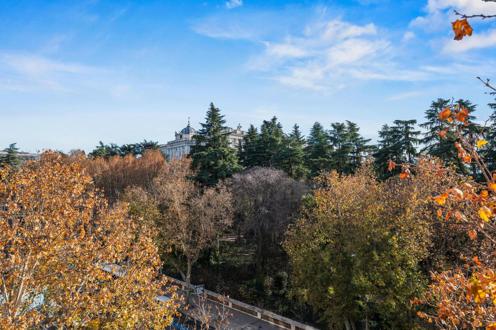 Calma residencial junto al Parque del Oeste