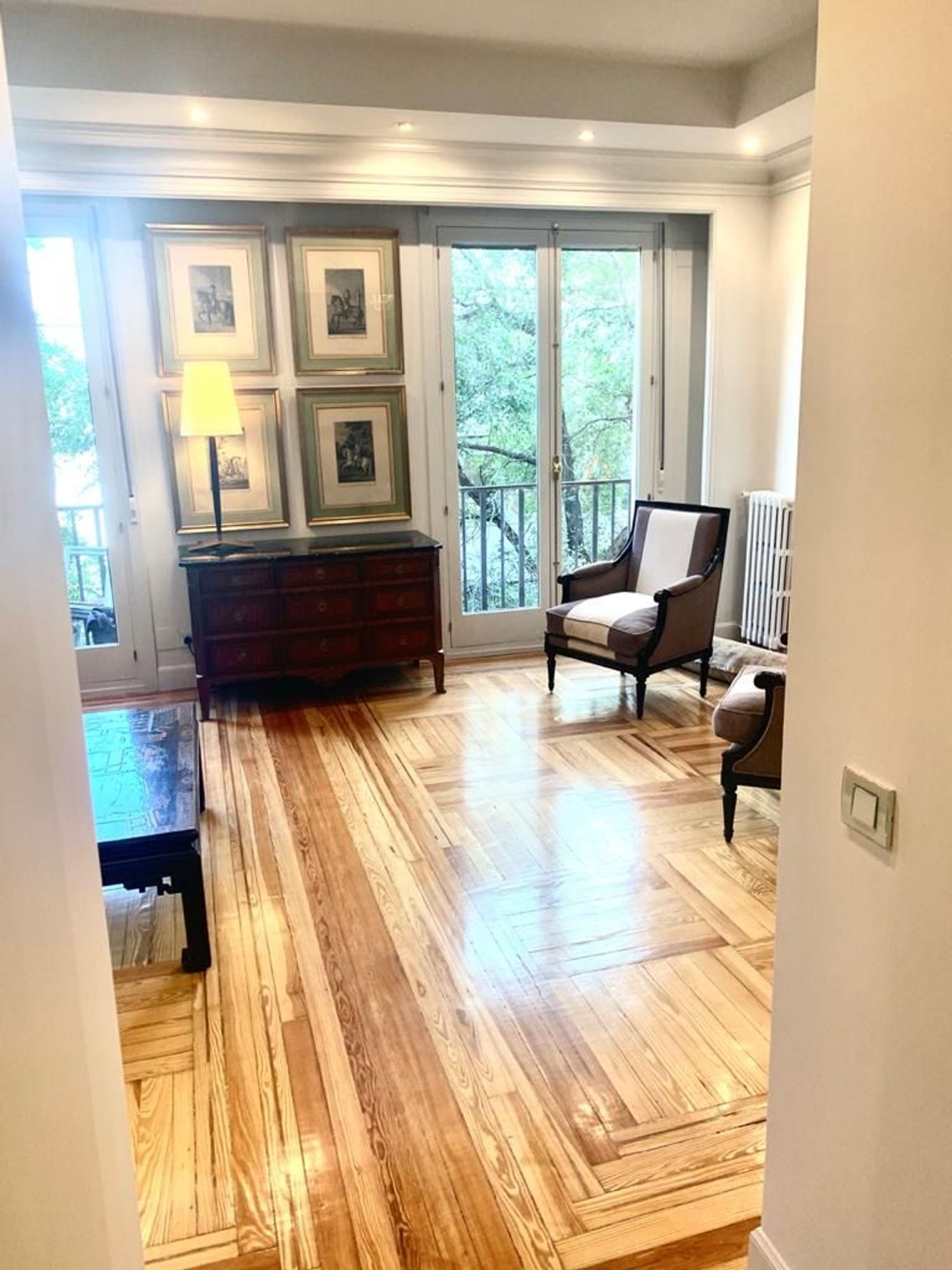 A timeless residence with refined city energy in the heart of Recoletos