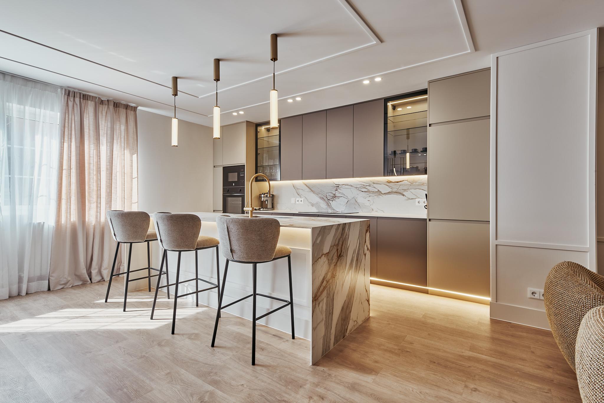 Amplitud residencial y garaje en Castellana