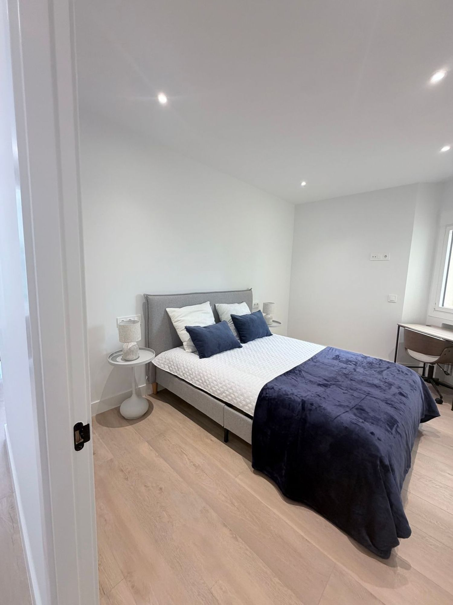 Three en-suite bedrooms and warm natural light in residential Trafalgar