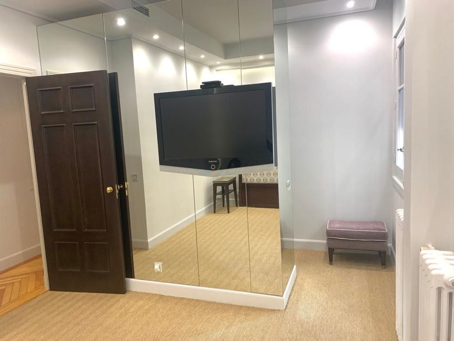 A timeless residence with refined city energy in the heart of Recoletos