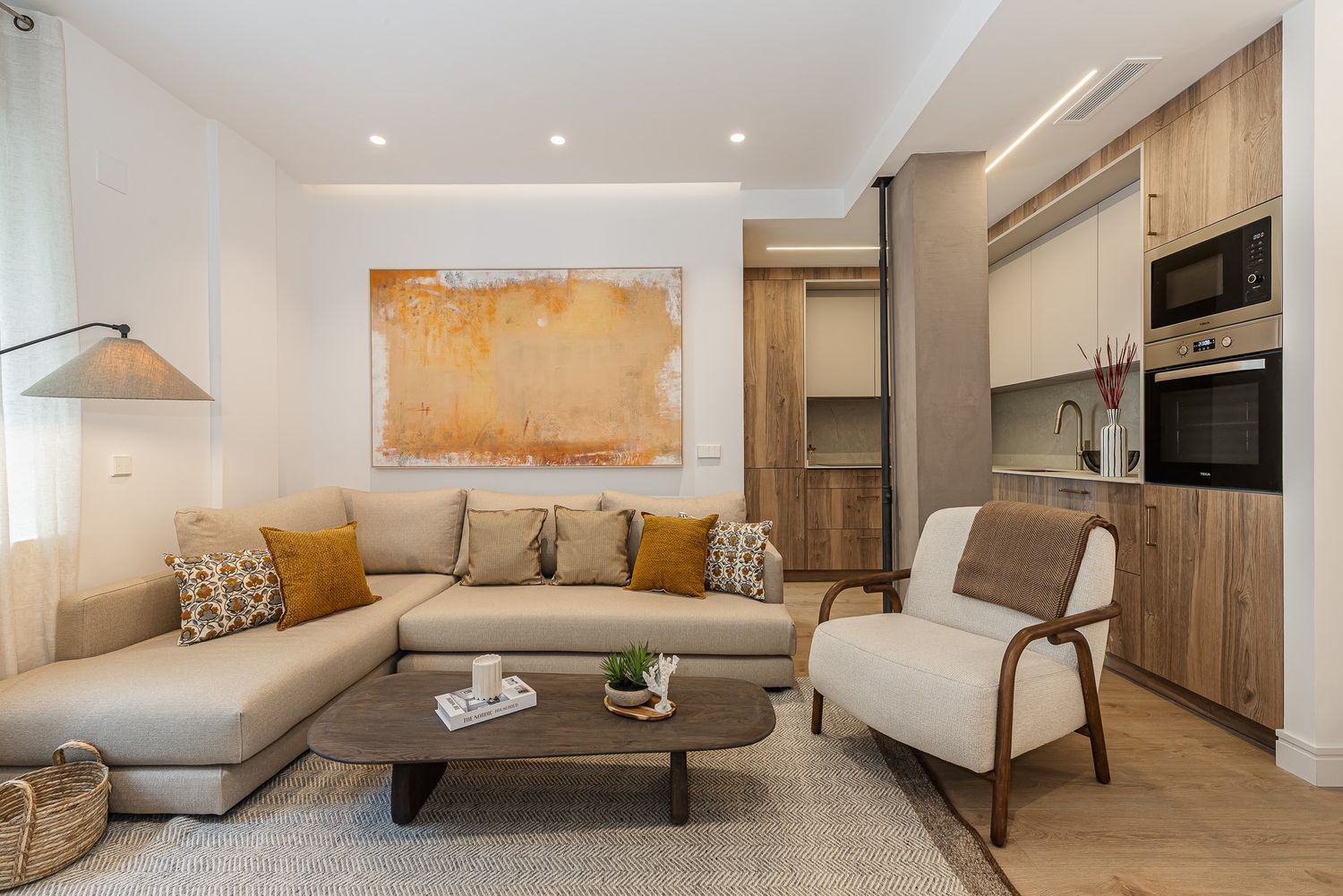 Three-bedroom open-plan living in Chamberí’s most vibrant residential setting