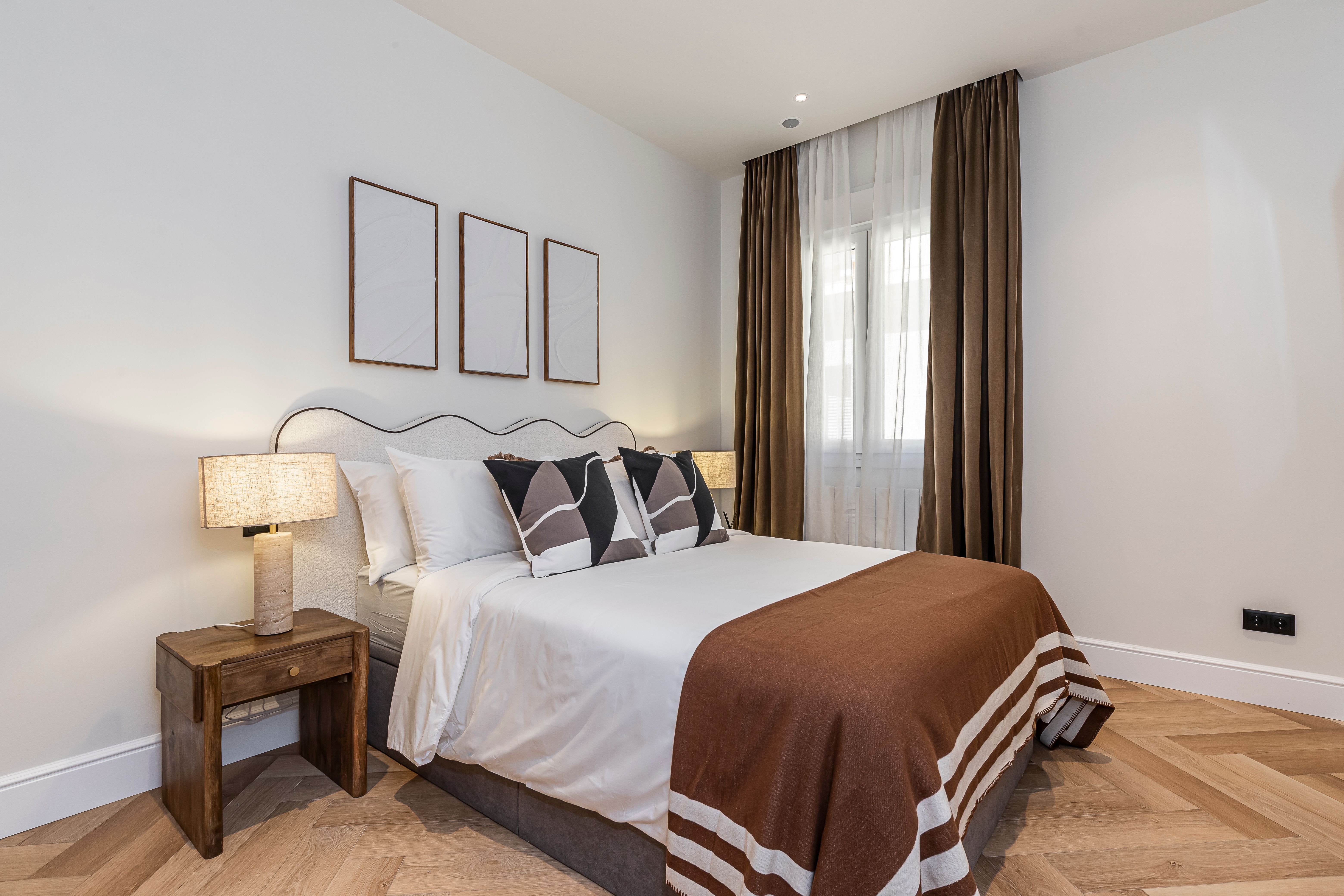Luz en cuatro orientaciones y terraza privada en Lista