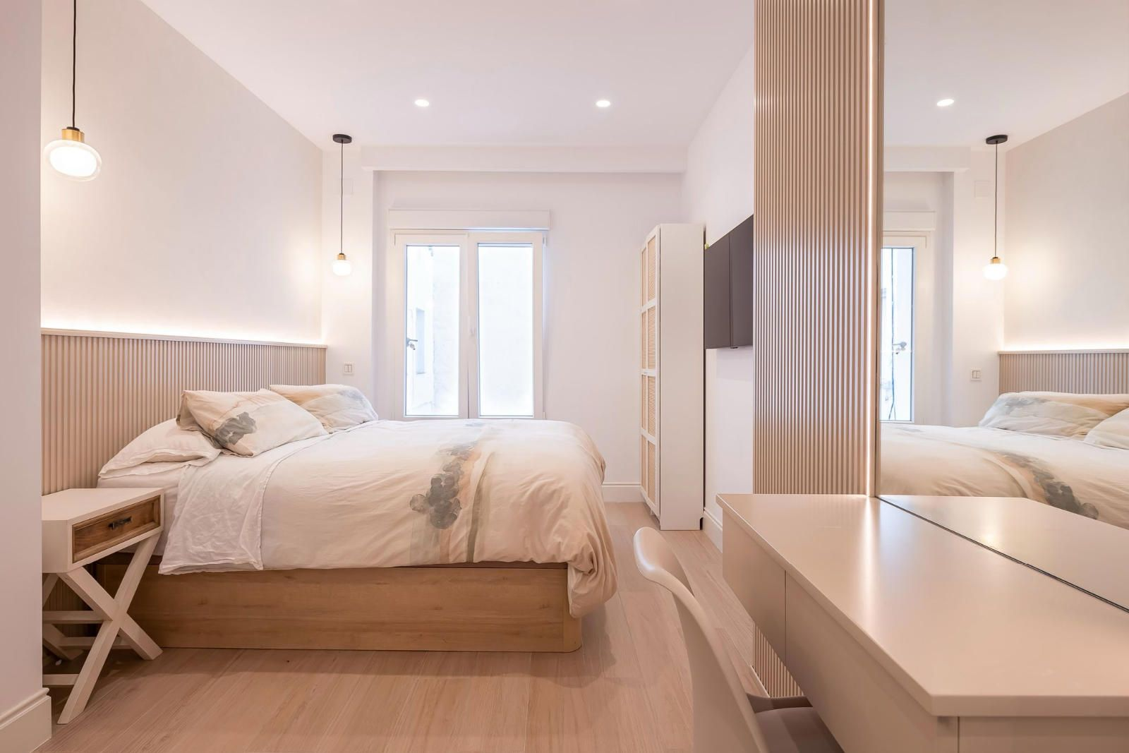 A contemporary residence designed for effortless living in Recoletos