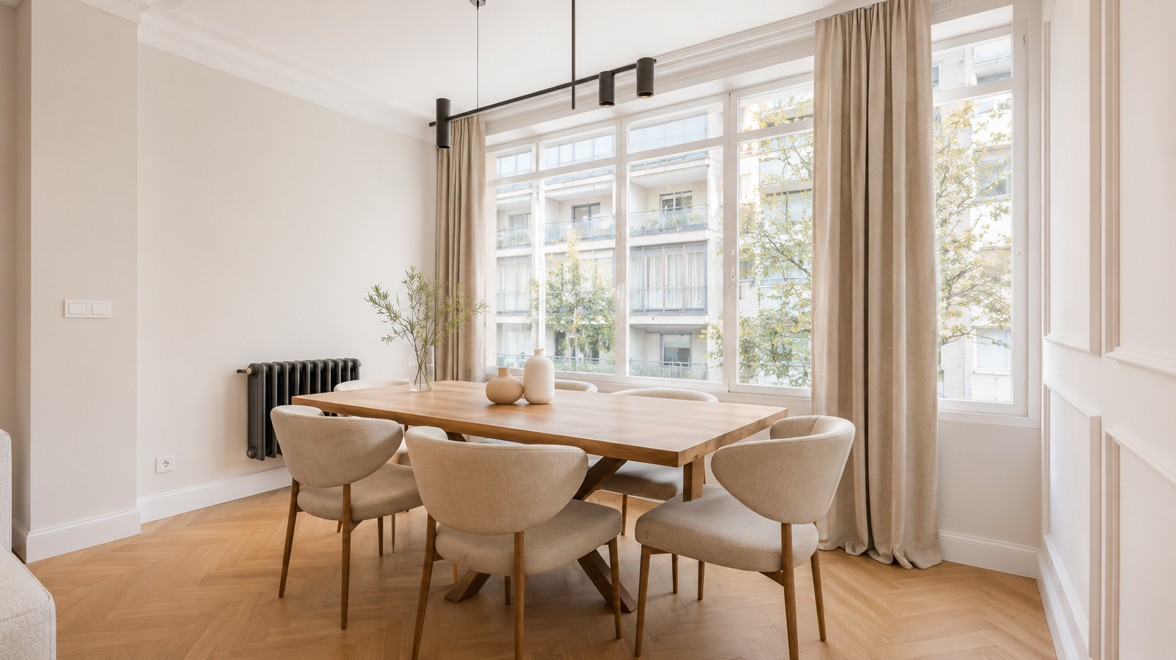 Historic charm, generous living spaces and vibrant city life in central Madrid
