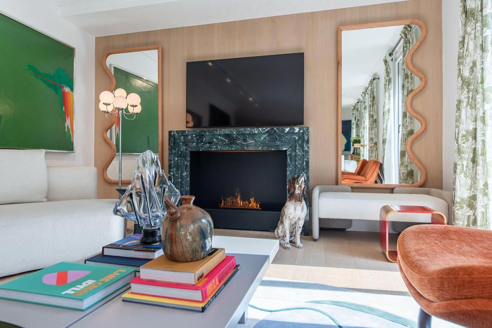 Seven balconies and timeless architecture in the elegant heart of Almagro