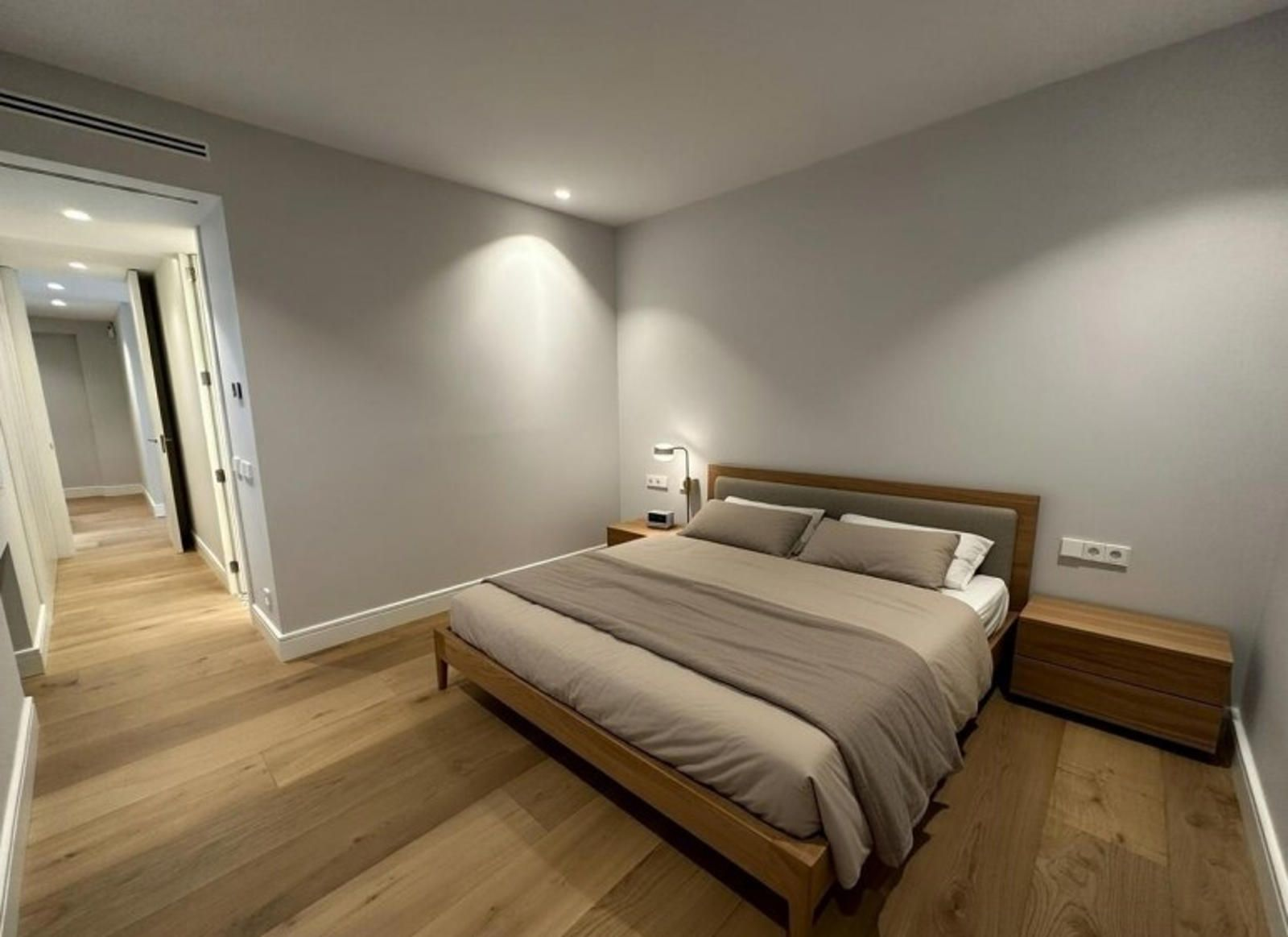 A contemporary Guindalera renovation designed for elevated family living