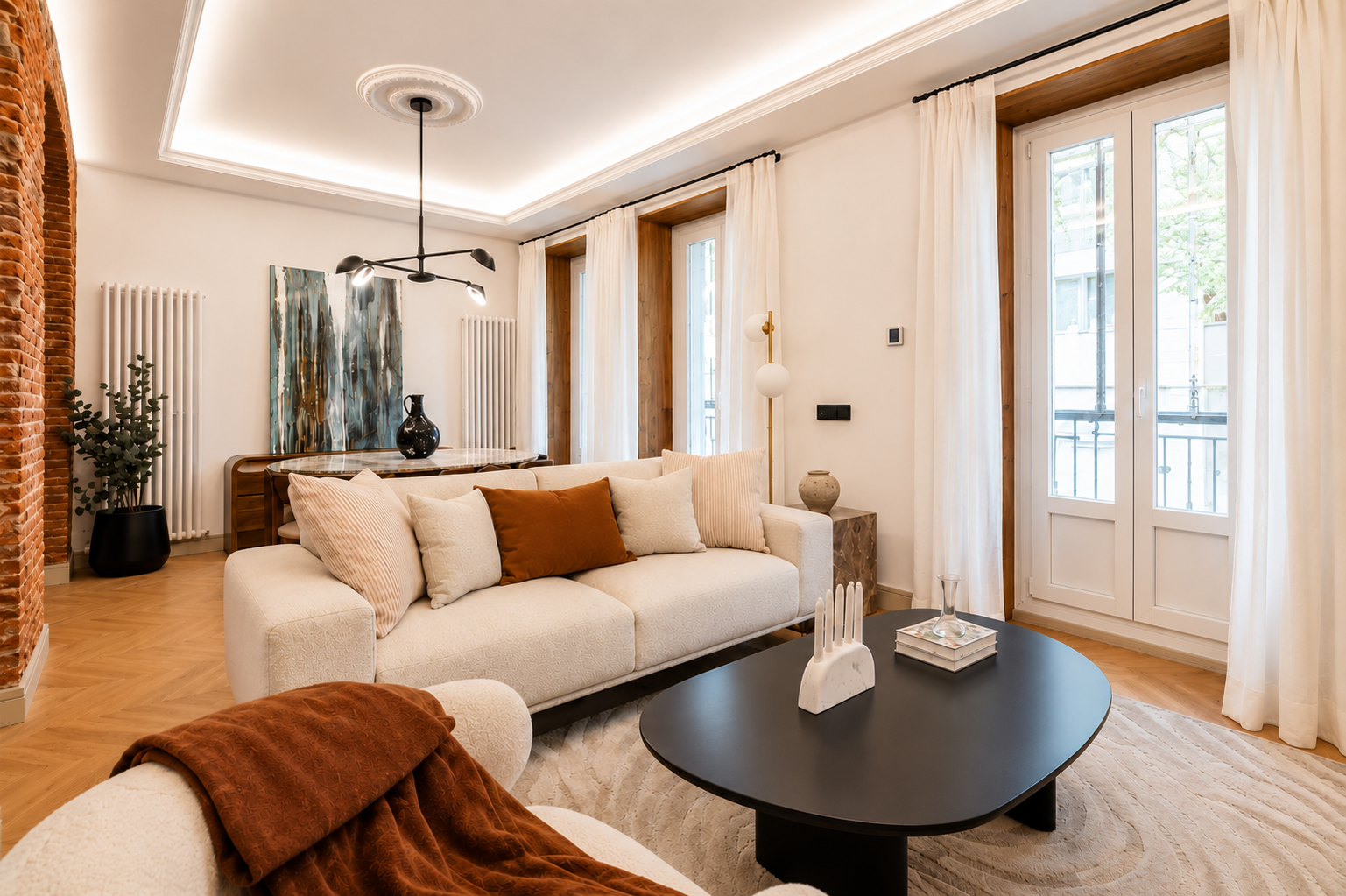 Elegant Lista Madrid apartment combining classic architecture and contemporary style
