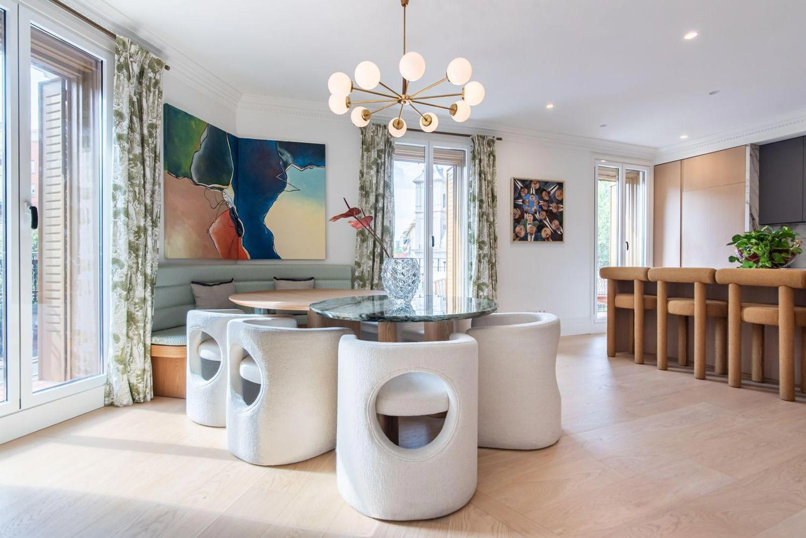 Seven balconies and timeless architecture in the elegant heart of Almagro