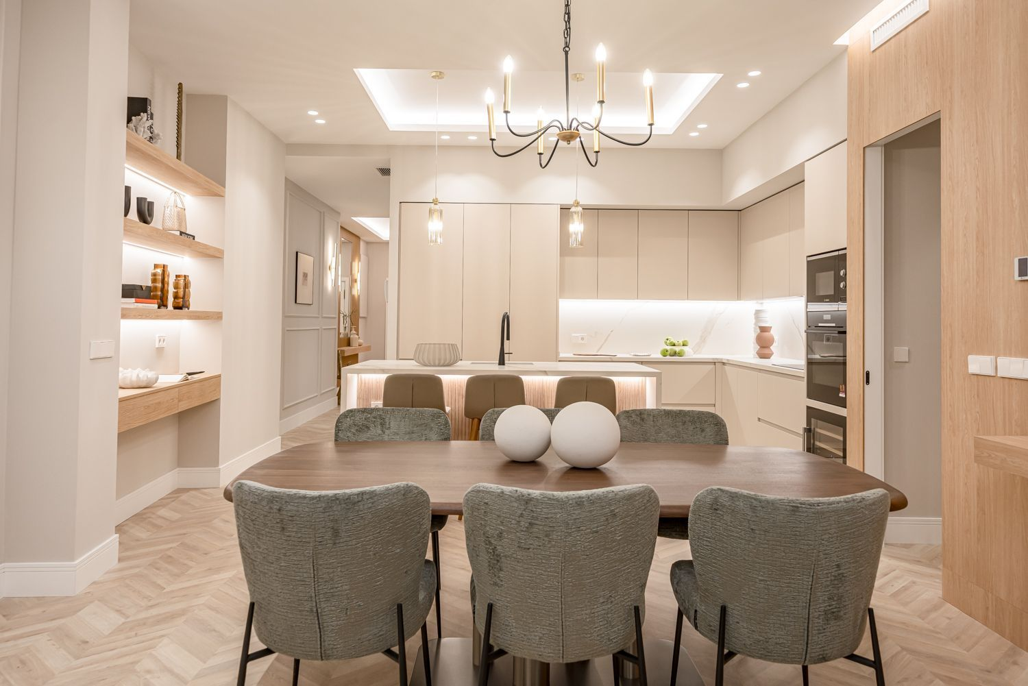 Private parking, comfort and refined living in one of Madrid’s finest areas