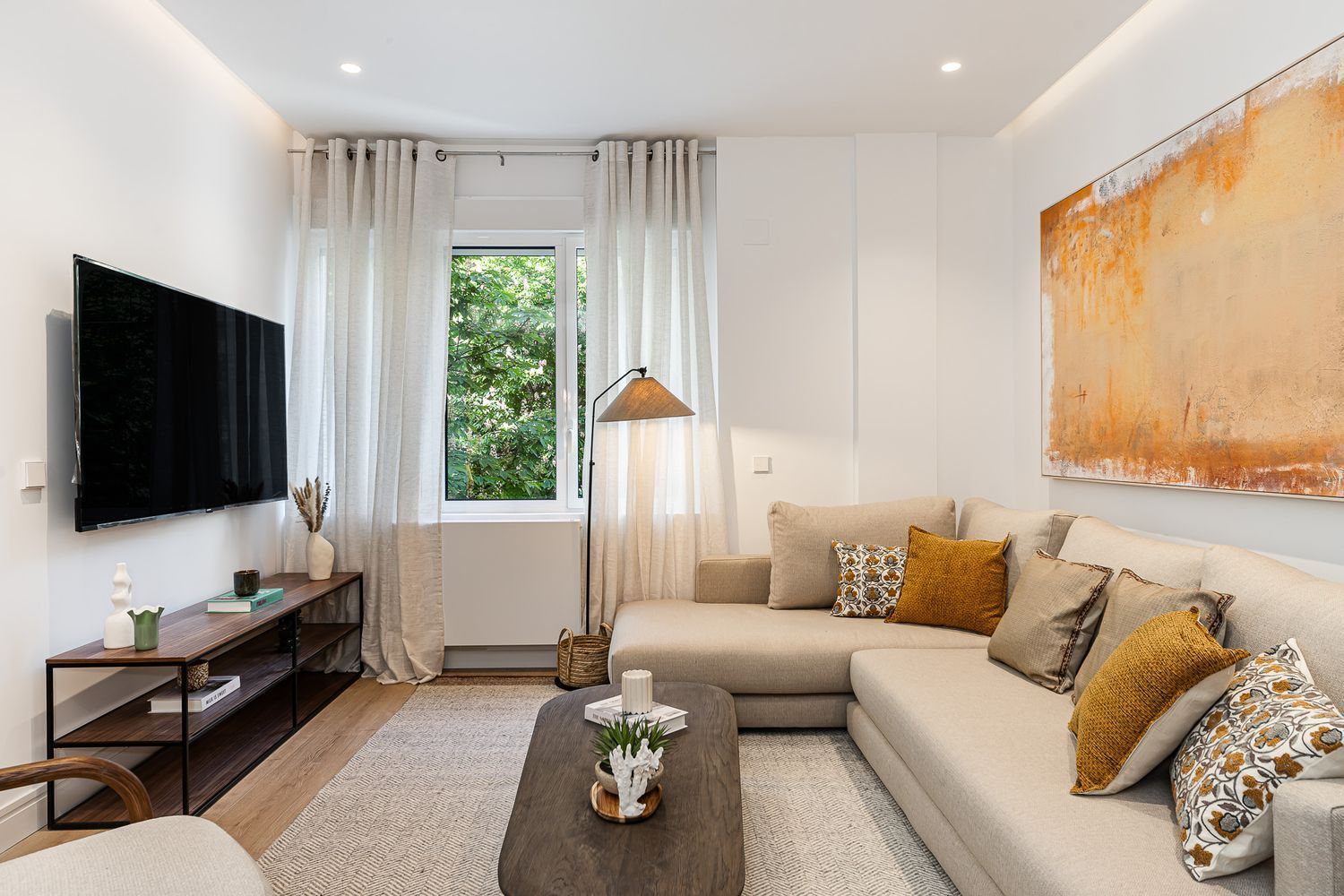 Three-bedroom open-plan living in Chamberí’s most vibrant residential setting