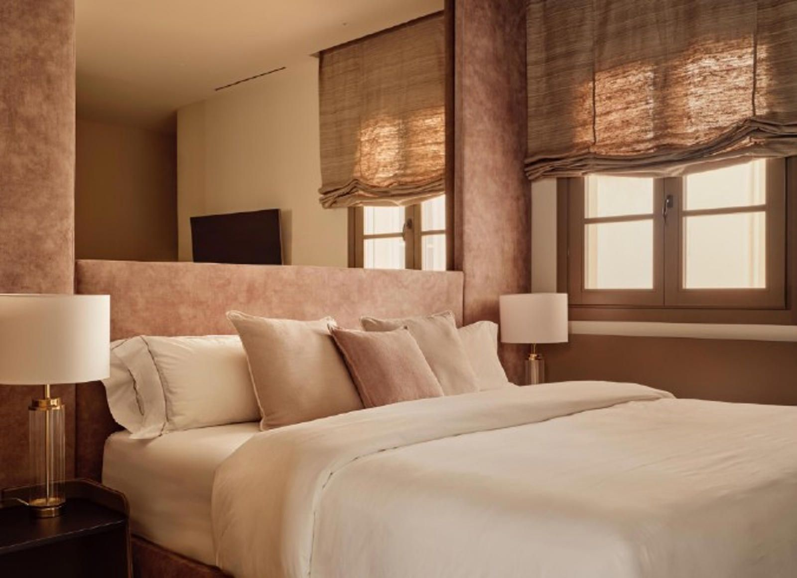Balconies, bay windows and a refined way to experience Almagro living