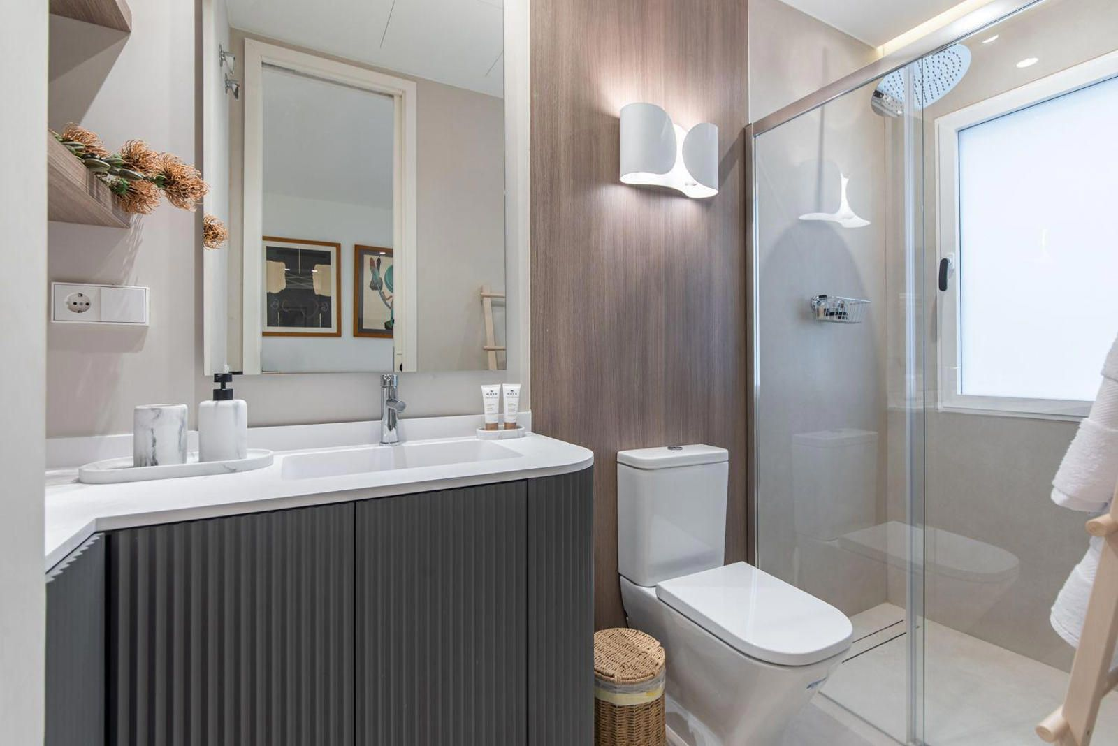Seven balconies and timeless architecture in the elegant heart of Almagro
