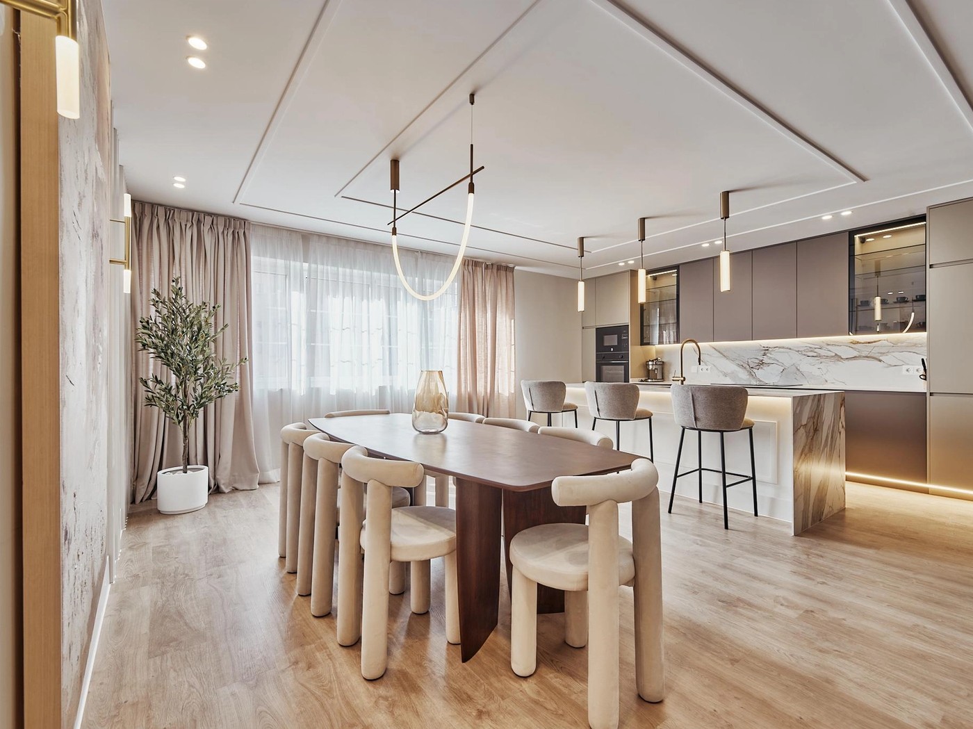 Amplitud residencial y garaje en Castellana