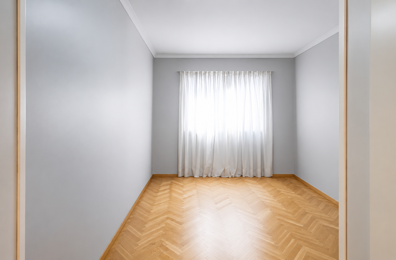 Height, natural light and private parking in Retiro