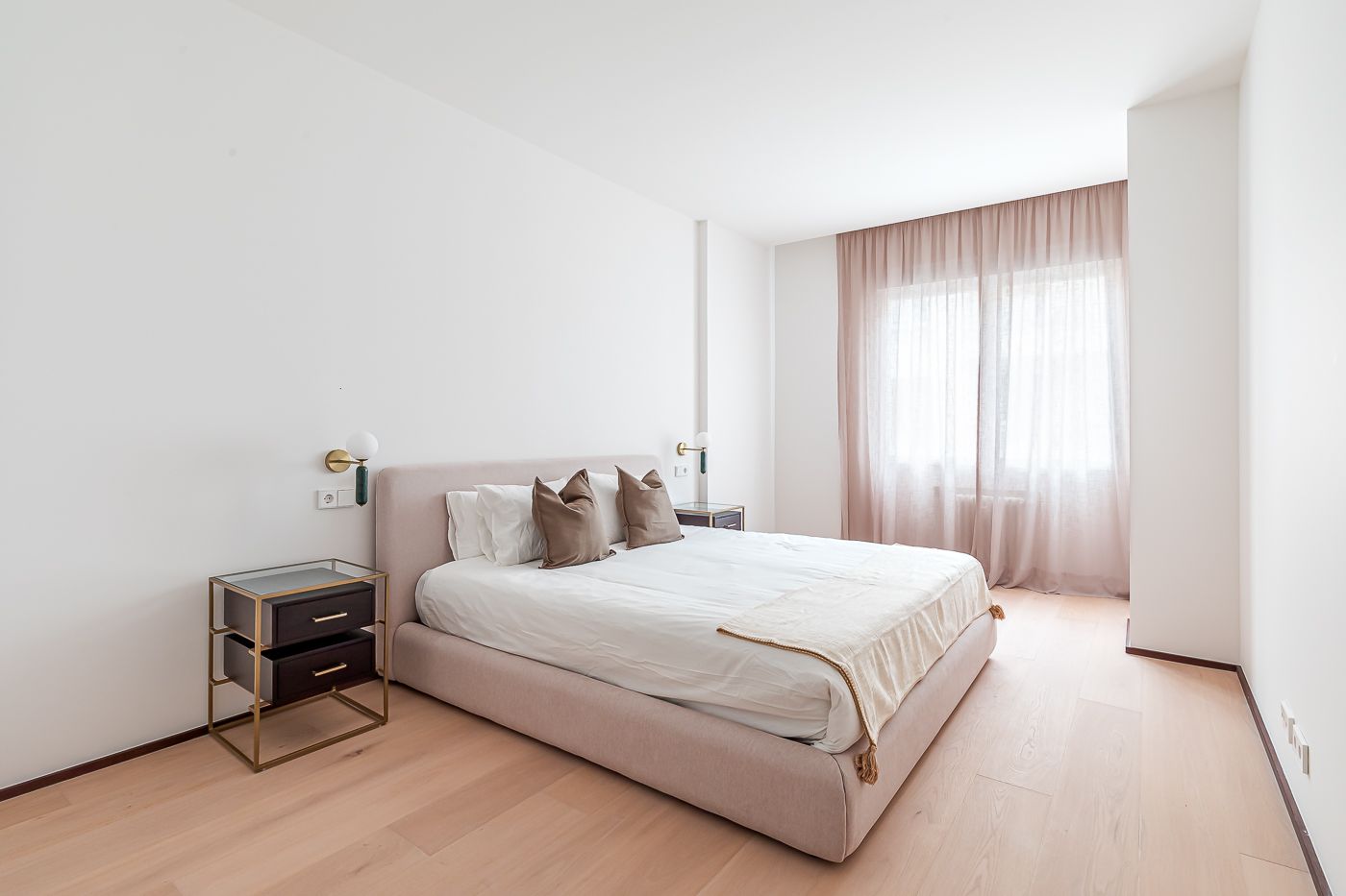 Four-bedroom living in the heart of prestigious Recoletos
