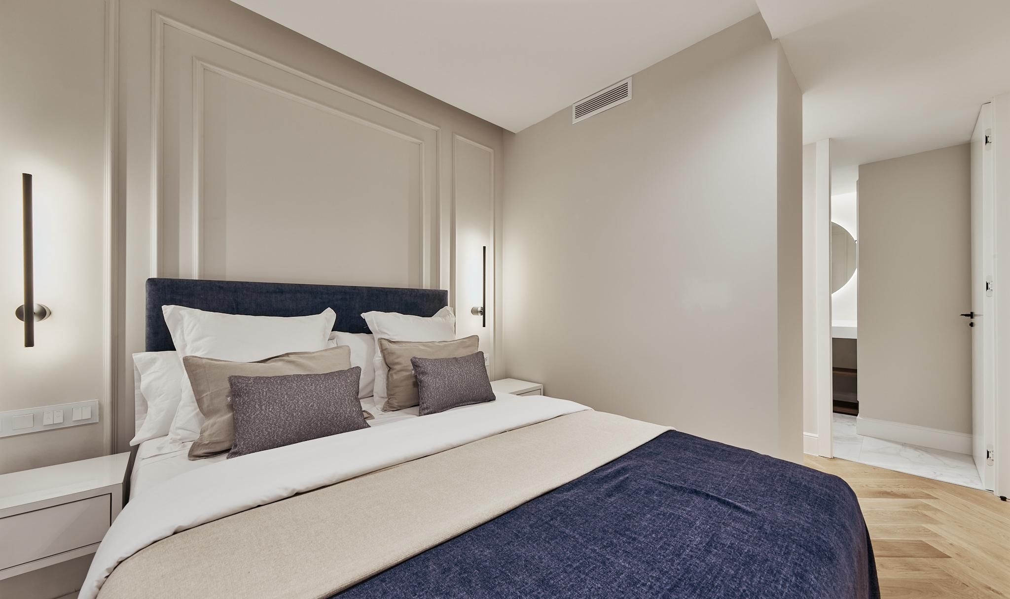 Luxury apartment in Castellana with excellent connectivity and refined city living
