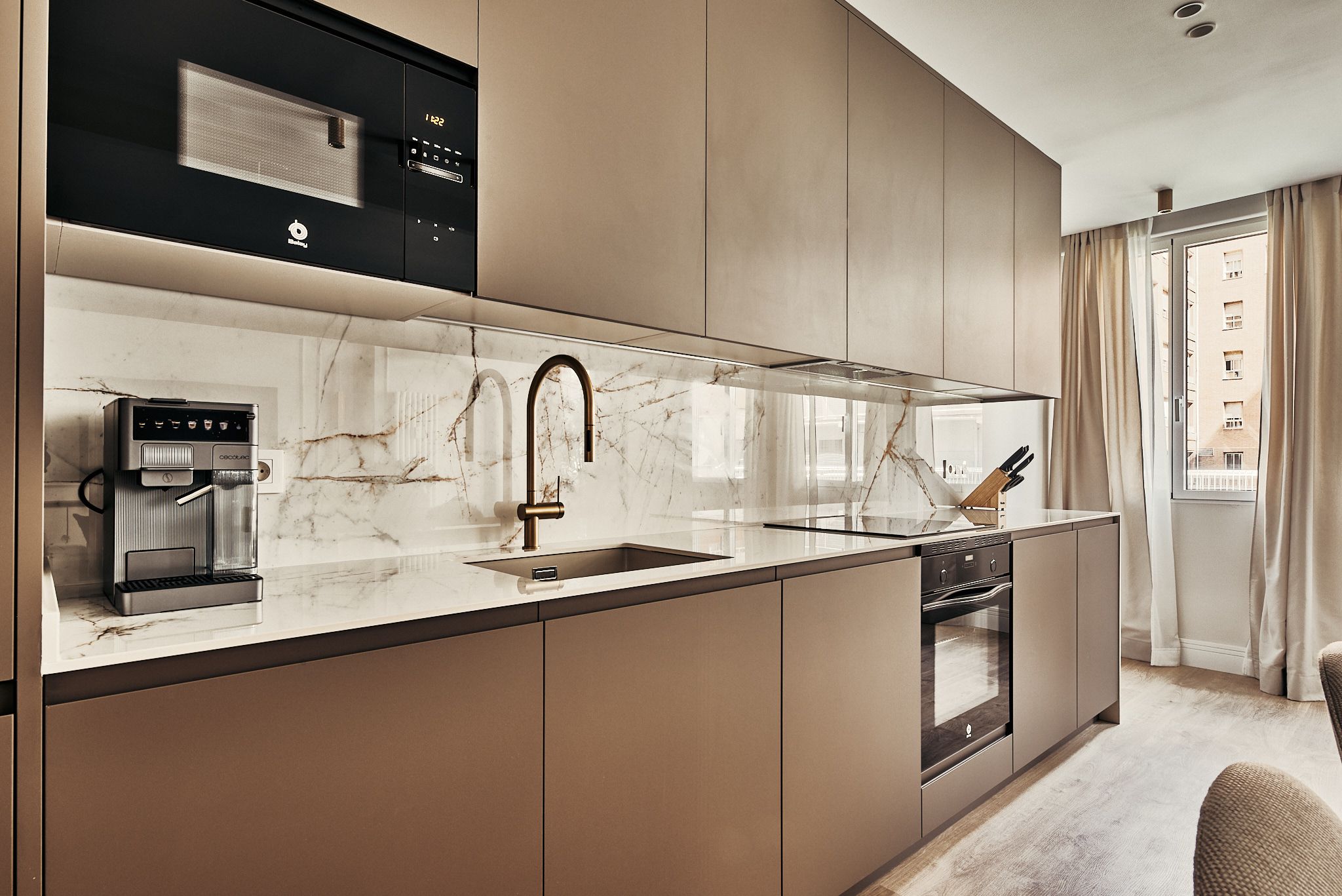 Exclusive Lista property with three bedrooms and a fully equipped kitchen