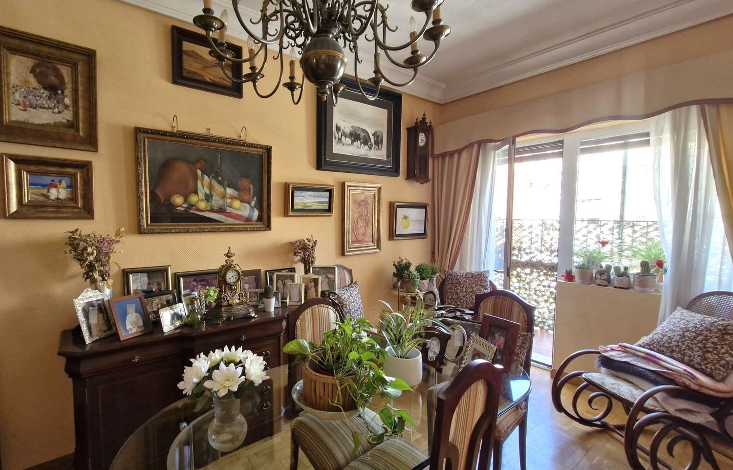Privacy, terrace living and natural light in Chamberí’s residential heart
